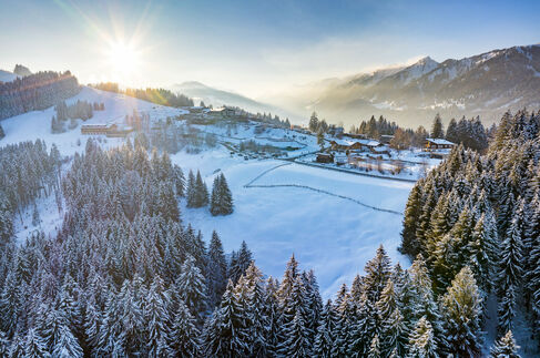 Familienurlaub im Chalet direkt an der Skipiste im Kinderhotel Allgäuer Berghof