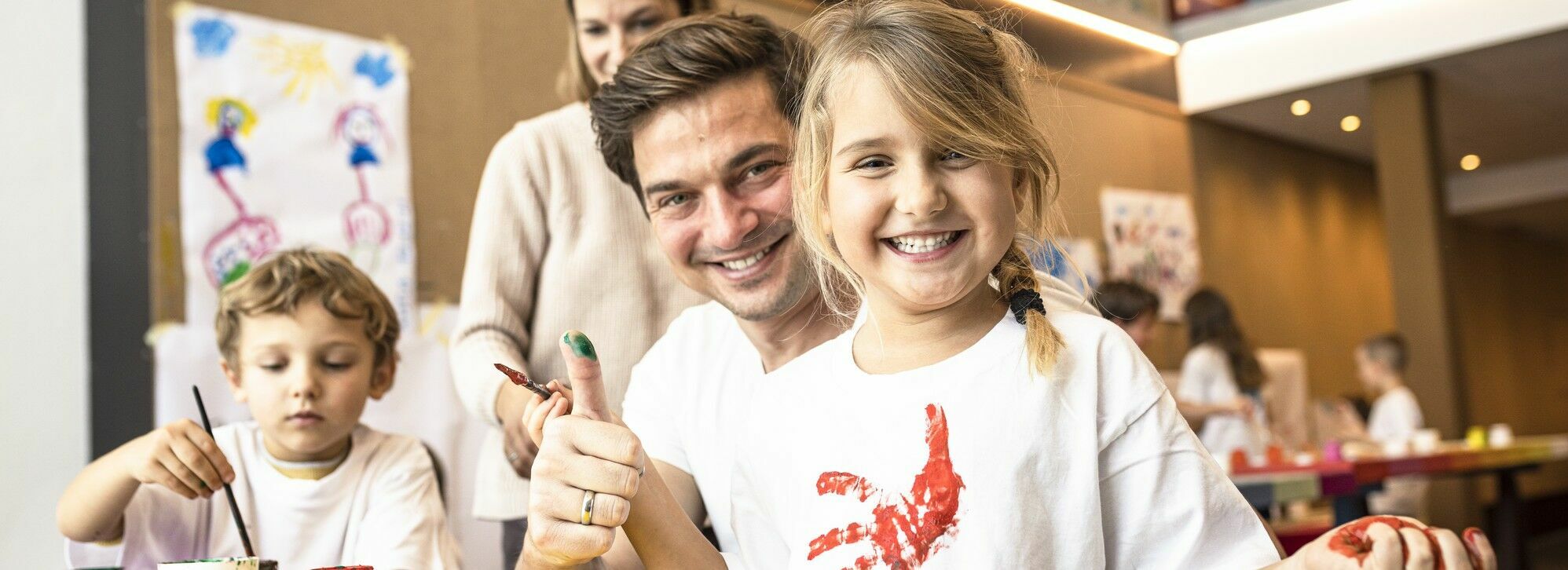 Programm im Kreativraum im Kinderhotel Allgäuer Berghof