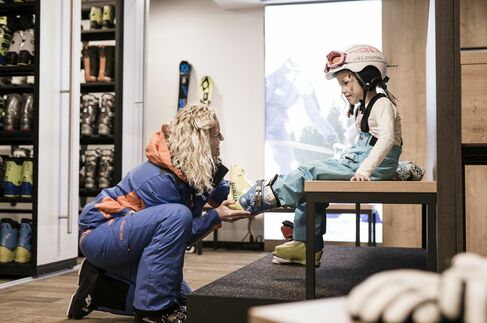Kinderskikurs mit Skiverleih direkt an der Piste im Kinderhotel Allgäuer Berghof