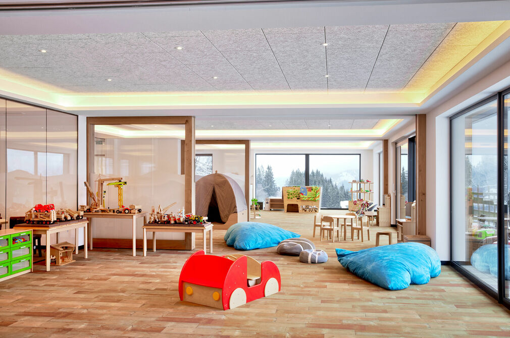 Spielzeug in der Kinderbetreuung im Kinderhotel Allgäuer Berghof