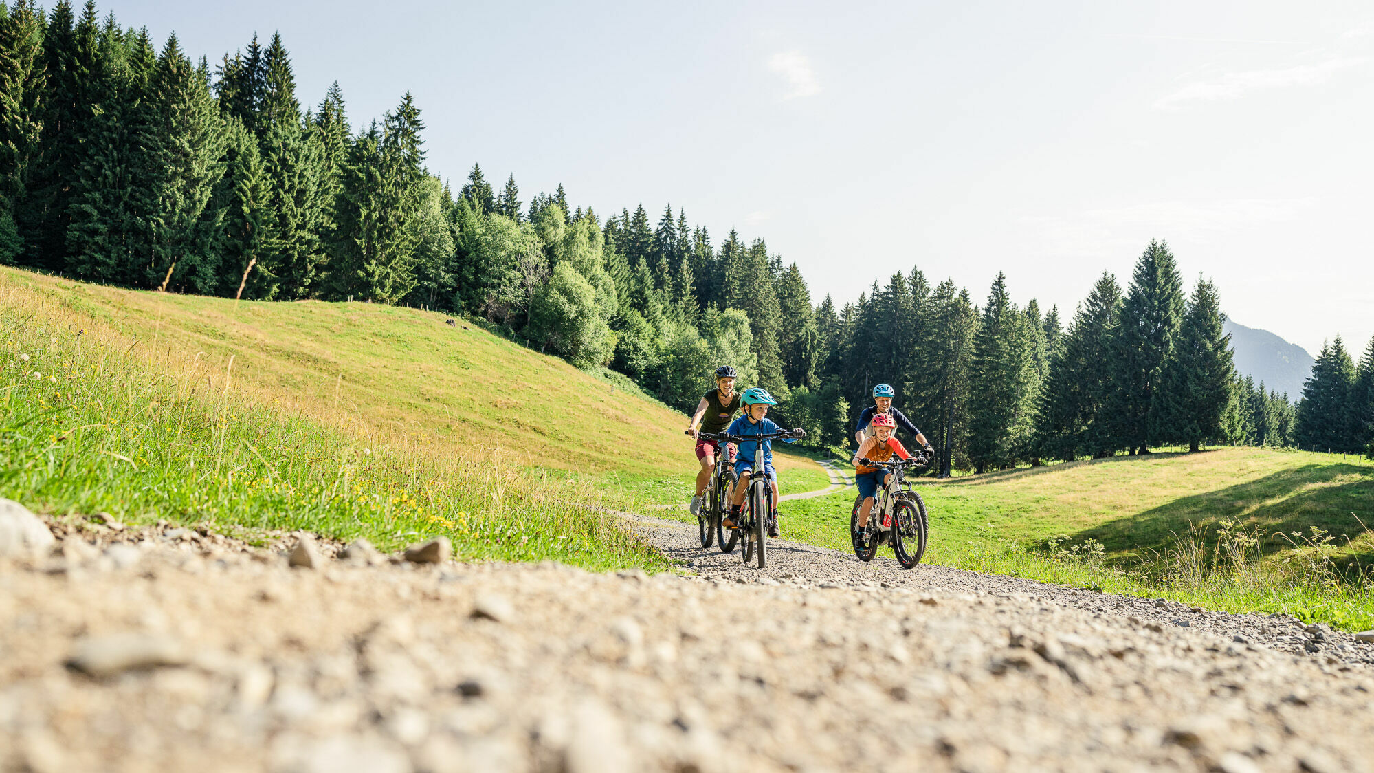 Familienzeit auf der Fahrradtour am Kinderhotel Allgäuer Berghof