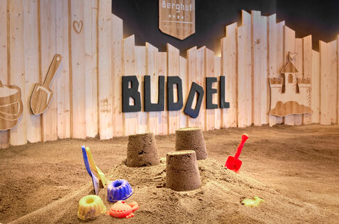 Indoor Sandkasten im Kinderhotel Allgäuer Berghof