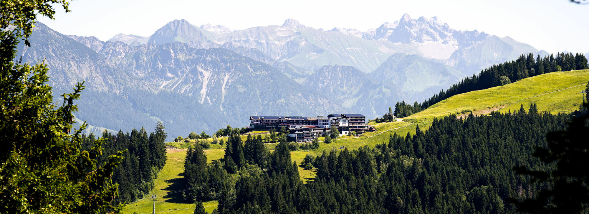 Lage mitten im Wandergebiet - Kinderhotel Allgäuer Berghof